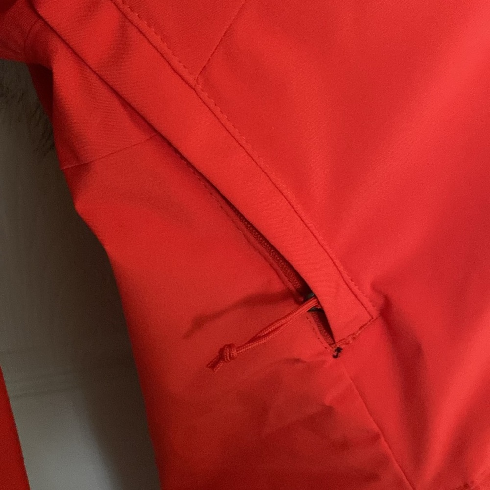 Columbia Ski Jacket. LIKE NEW!!! - Picture 12 of 14